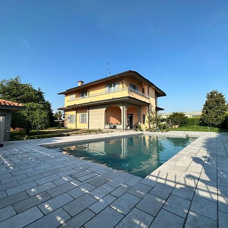 Villa 2 Cassano dʼAdda Exterior foto