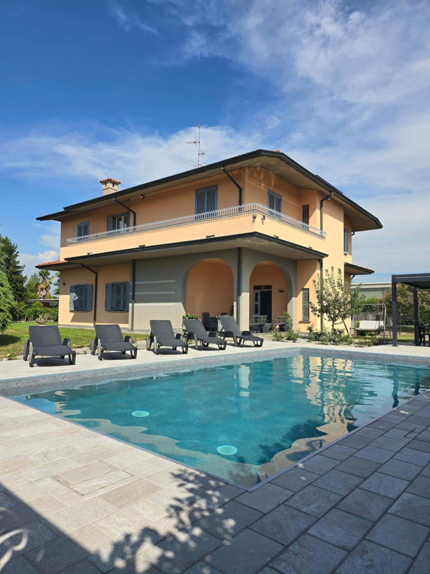 Villa 2 Cassano dʼAdda Exterior foto